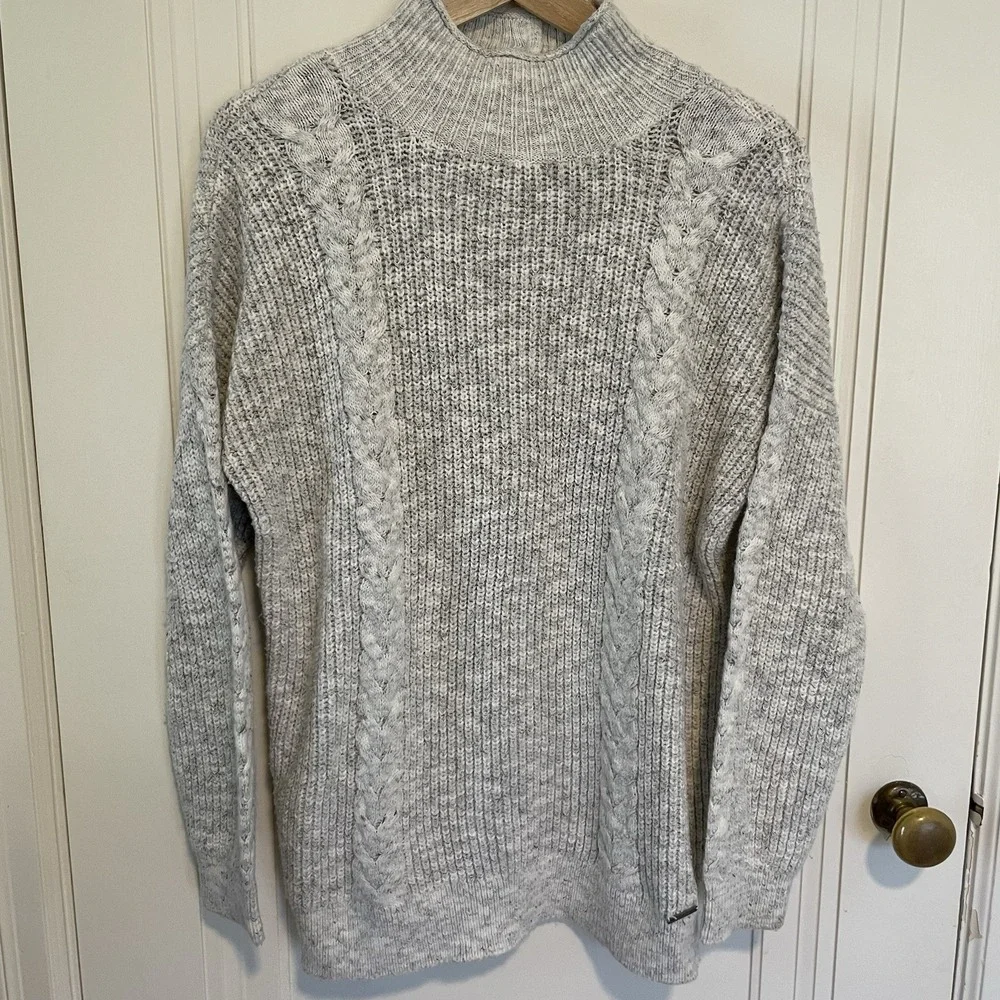 Abercrombie Y2K Soft Cable Knit Turtleneck Sweater Medium